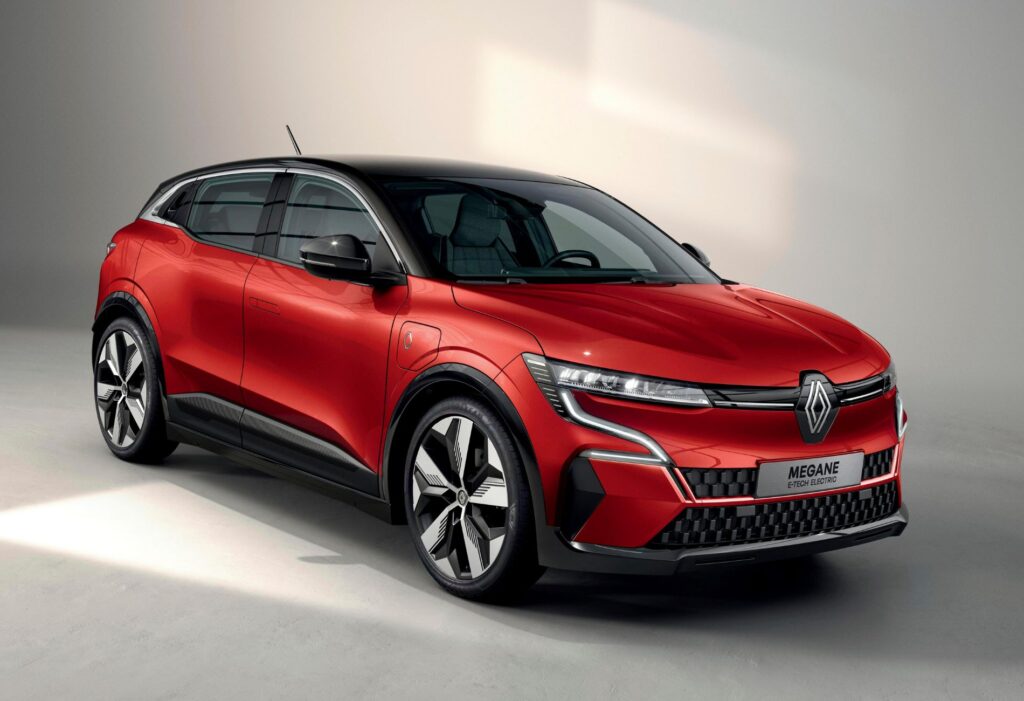 Eleganter roter Renault Megane E-Tech
